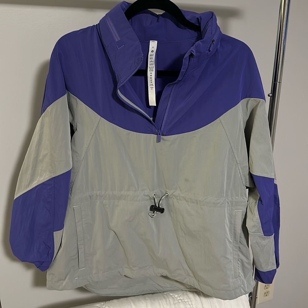 Lululemon Hiking Pullover jacket - Size 8